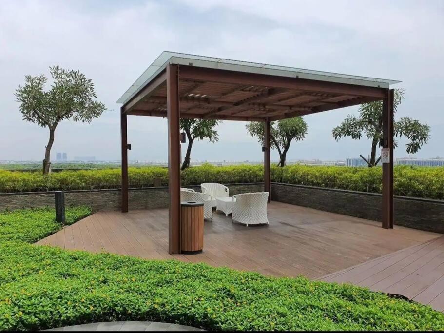 Gold Coast Pik Sea View 2 Br Appartement